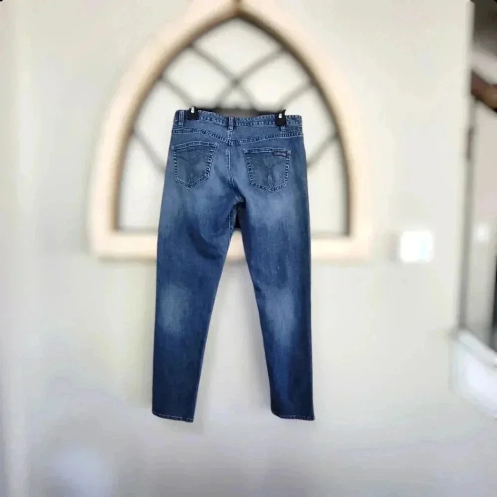 Calvin Klein Medium Wash Skinny Jean Size 4/27